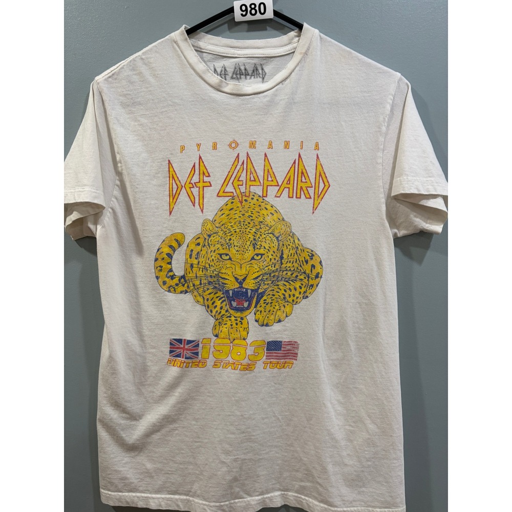 Def Leppard Pyromania 1983 US Tour Graphic T-Shirt White Goodie Two Sleeves M